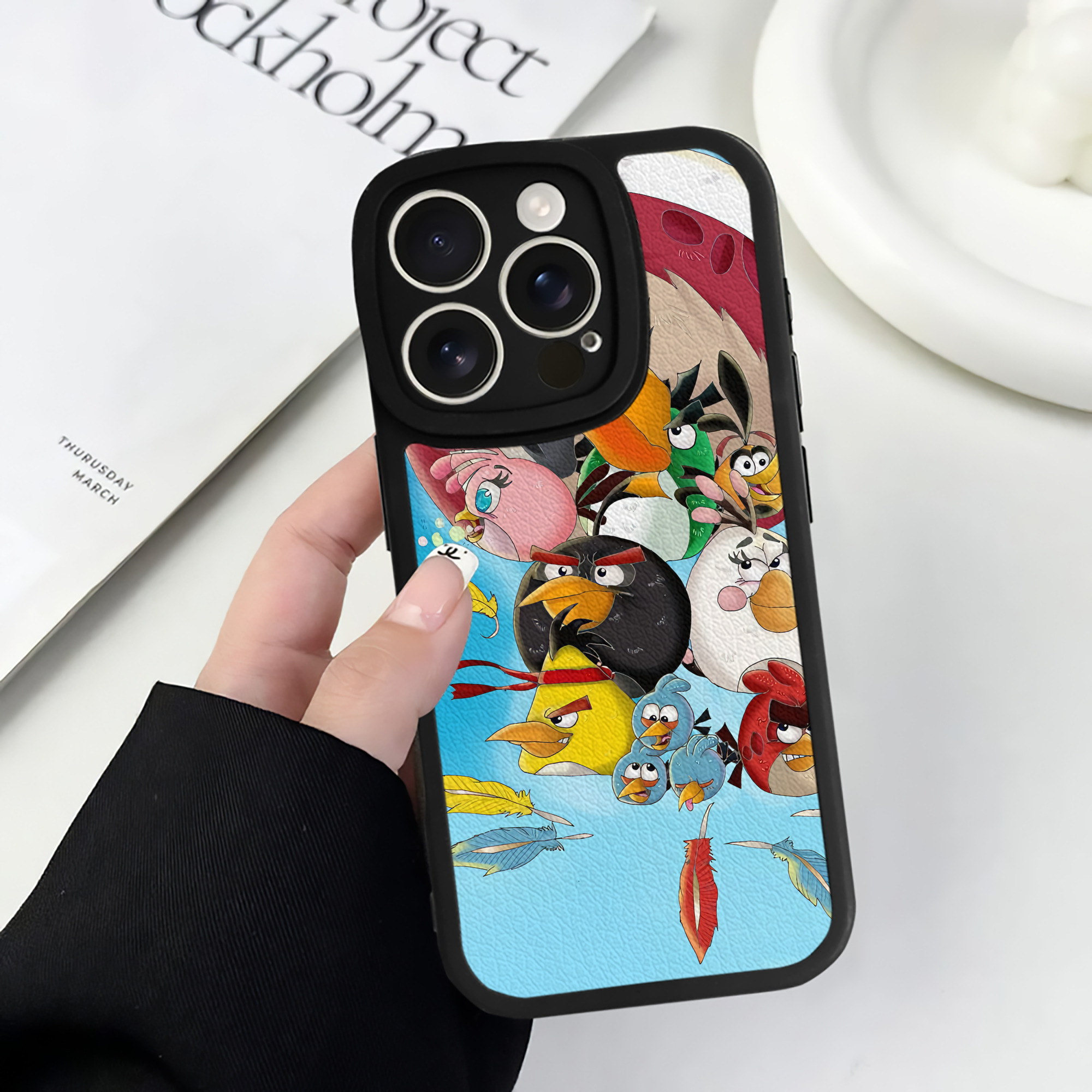 （画像用） Angry Birds アングリーバード 【iPhone 16シリーズ対応】シリコンスマホケース（レザー調） 材質：シリコン